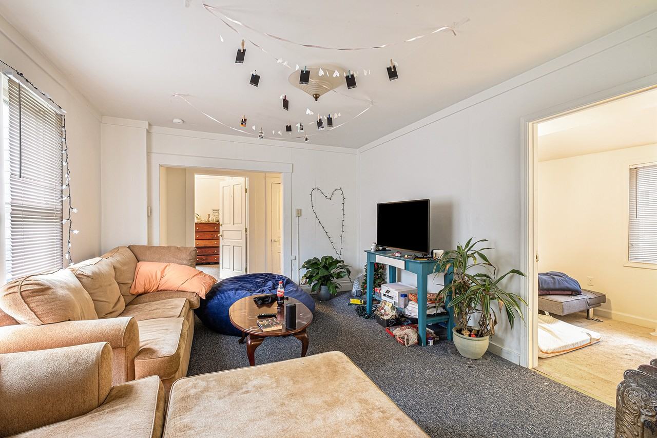 1119 S Forest Ave - Photo 2 of 18