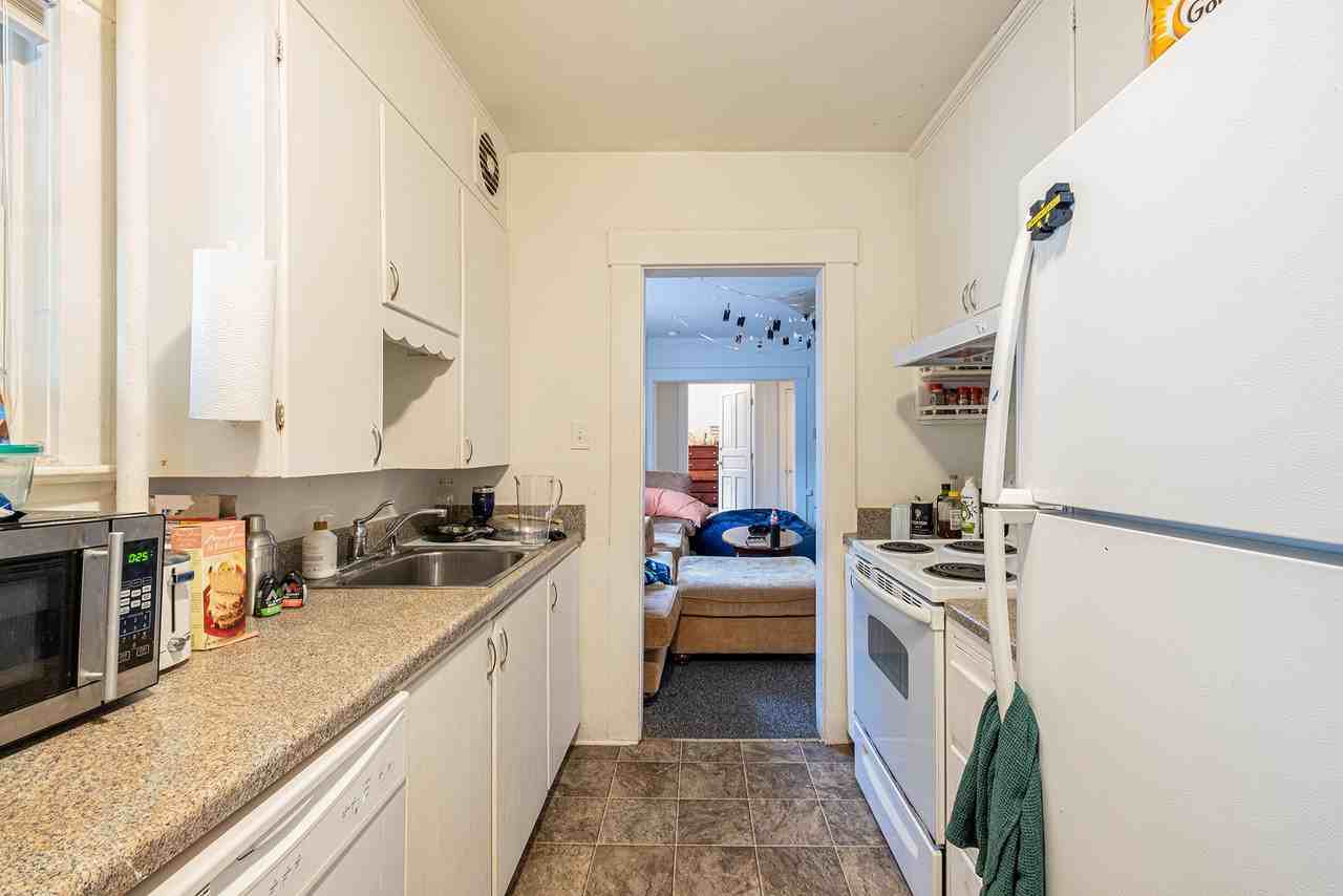 1119 S Forest Ave - Photo 6 of 18