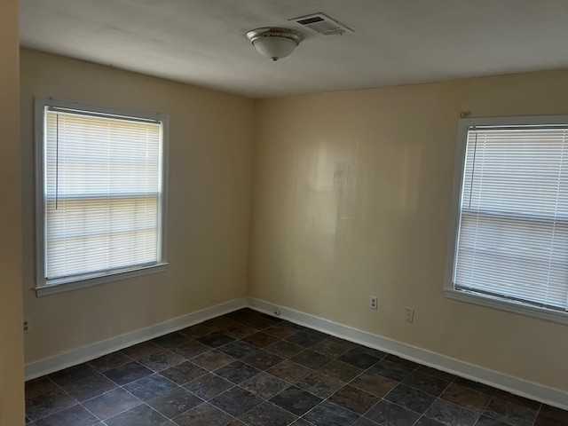 2111 Oakhurst Dr - Photo 5 of 10