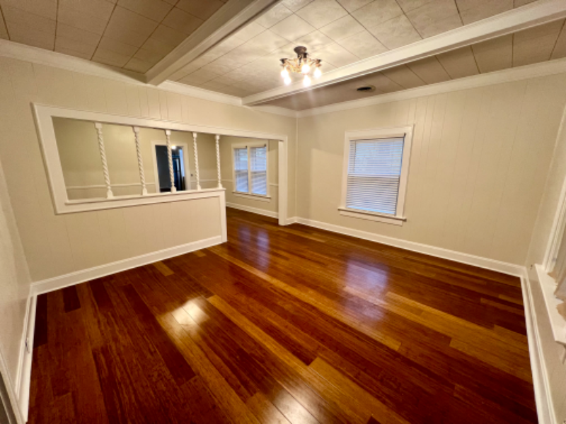 925 Se Delaware Ave - Photo 2 of 18