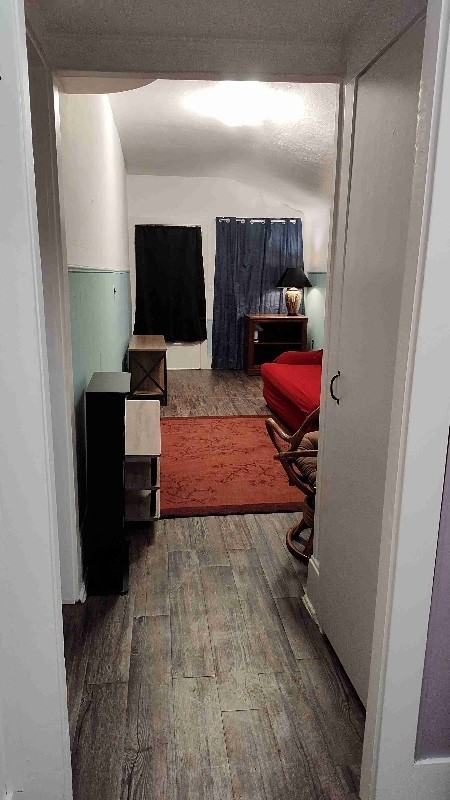 614 State St #C - Photo 3 of 11