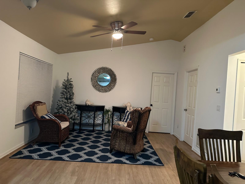 4607 28th St Sw - Photo 3 of 17