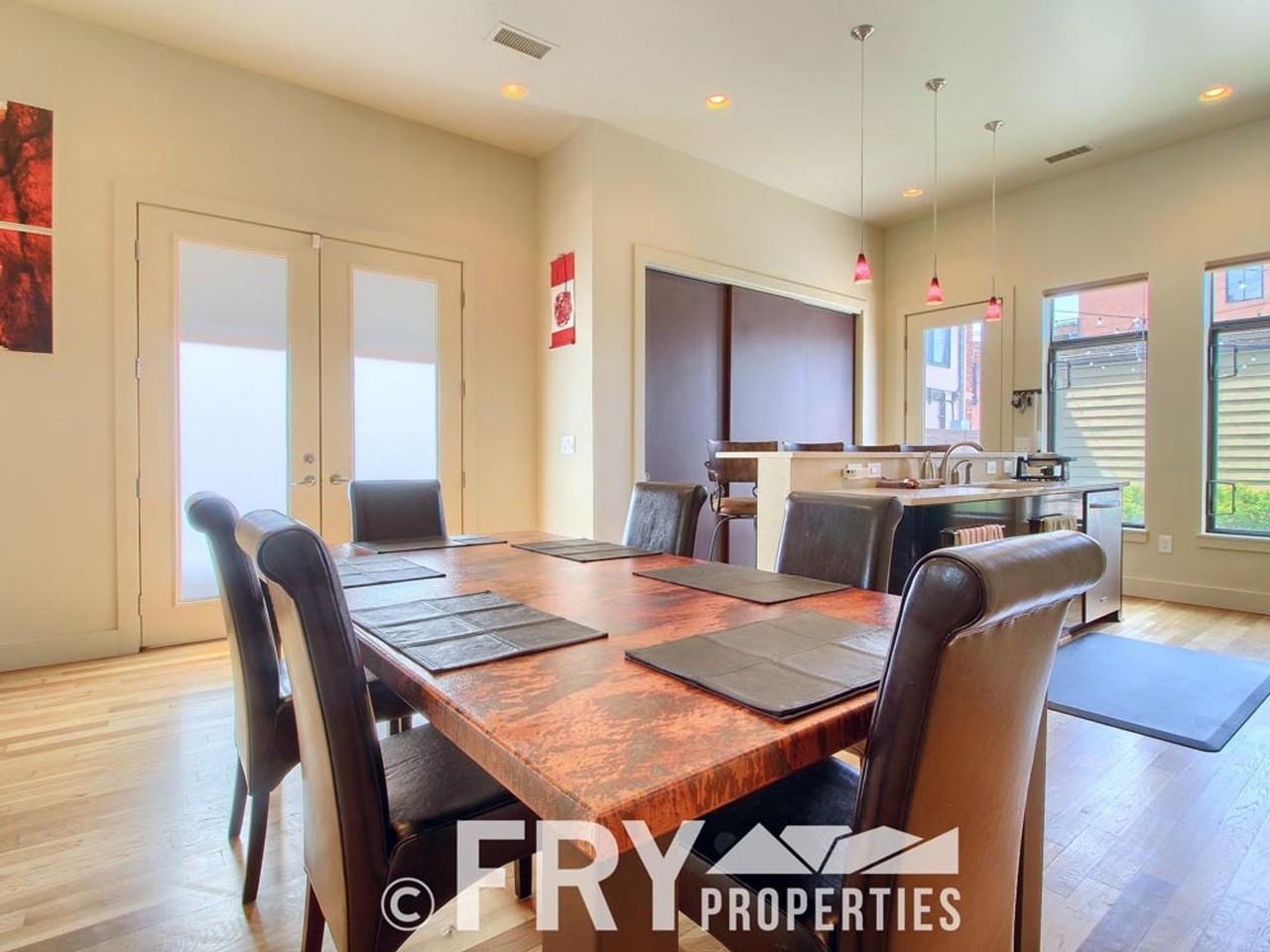 2427 Lawrence St - Photo 5 of 33