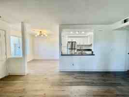 featured image of 2077 Lakeridge Cir
