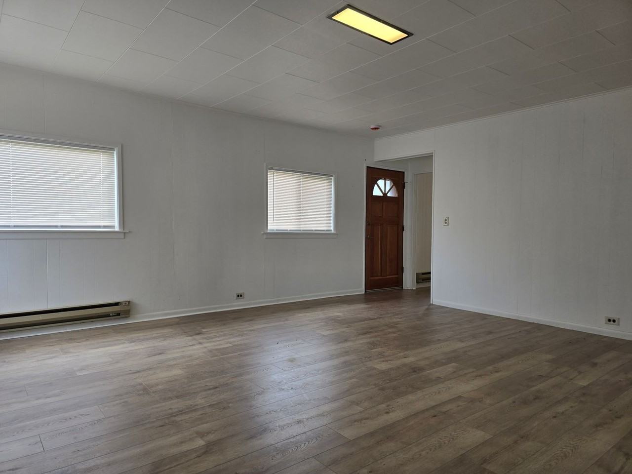 1010 25th St - Photo 2 of 21