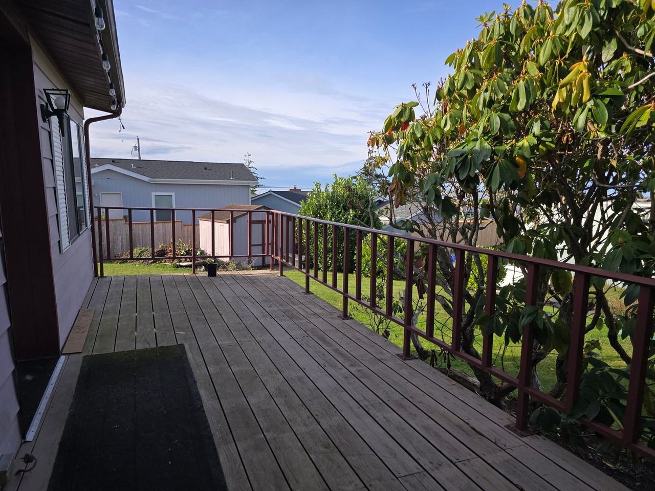 110 Spruce Dr - Photo 3 of 23