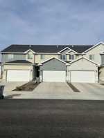 featured image of 895 E Pacific Dr
