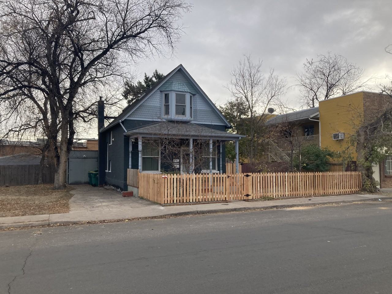 1580 Dallas St #NA - Photo 5 of 33