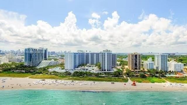 102 24th St #1021 - Photo 2 of 20