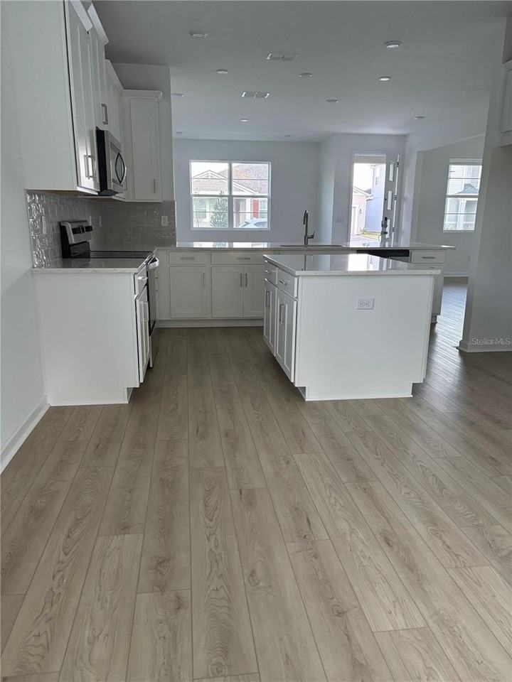 11702 Sunsail Avenue - Photo 5 of 18