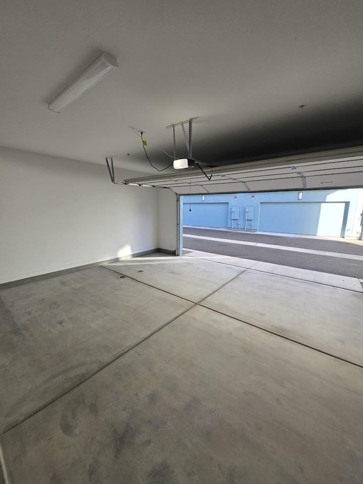 N 104th Dr - Photo 4 of 16