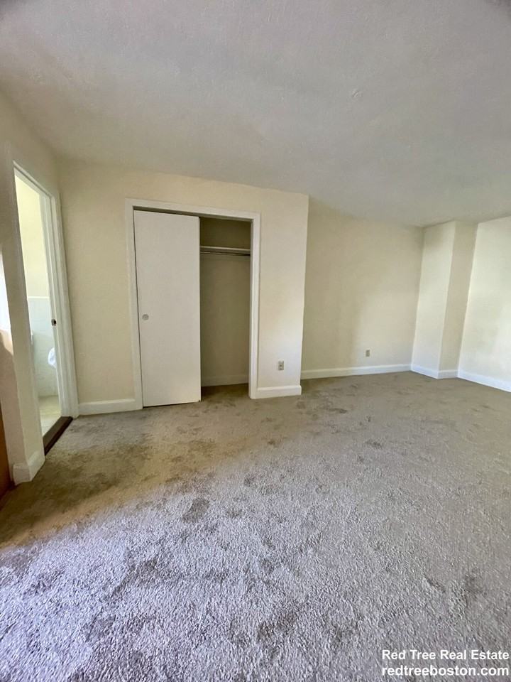 4 Brattle Dr #6 - Photo 2 of 13