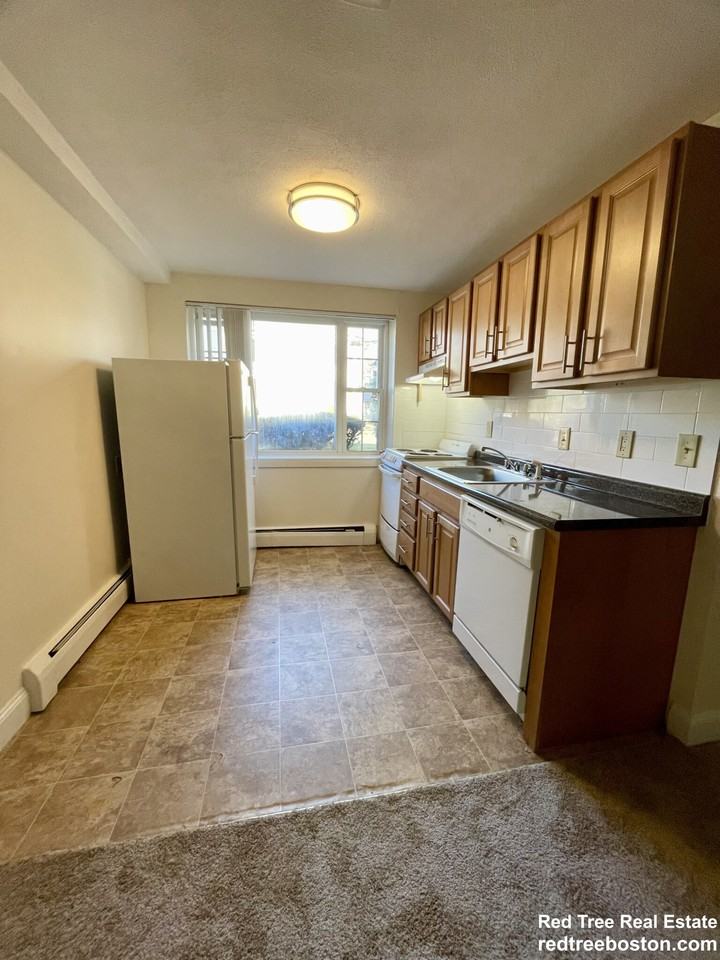 4 Brattle Dr #6 - Photo 4 of 13