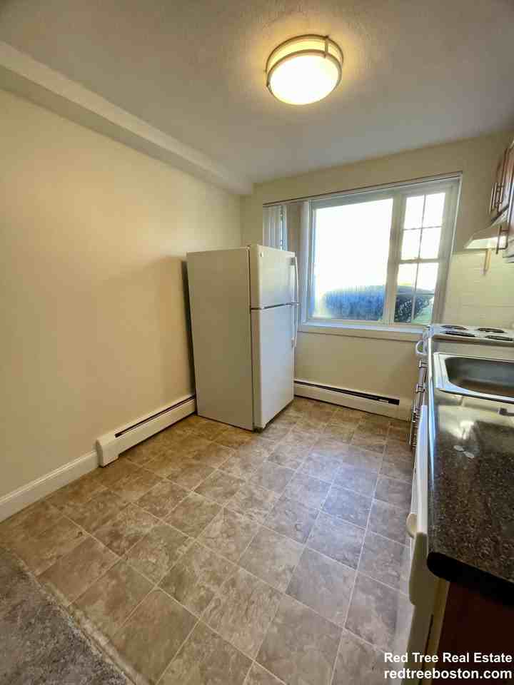 4 Brattle Dr #6 - Photo 6 of 13