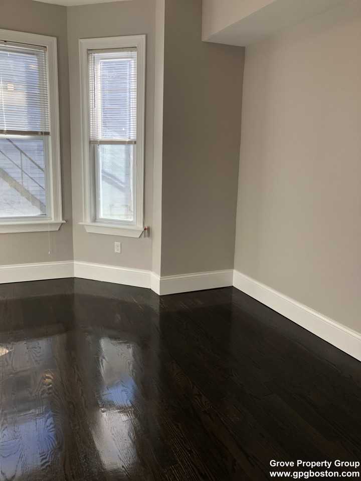 783 Parker St #2 - Photo 2 of 7