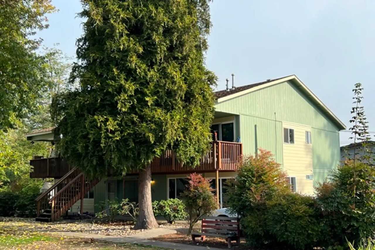 7682 5th St Se - Photo 2 of 2