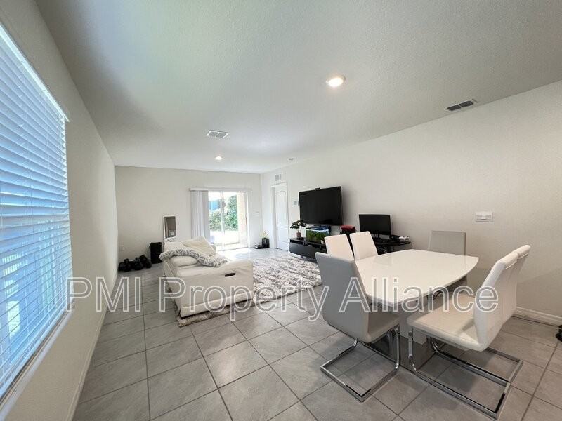 617 Autumn Breeze St - Photo 3 of 21