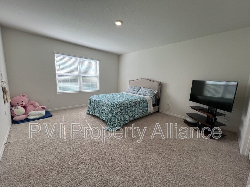 617 Autumn Breeze St - Photo 4 of 21