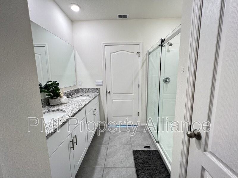 617 Autumn Breeze St - Photo 7 of 21