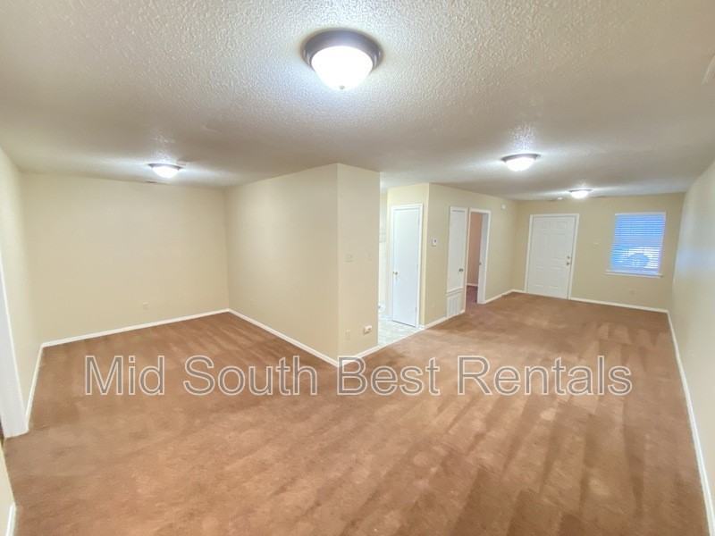 3763 Wyndance Cir - Photo 2 of 7