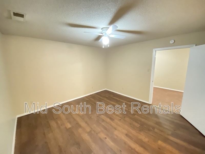 3763 Wyndance Cir - Photo 5 of 7