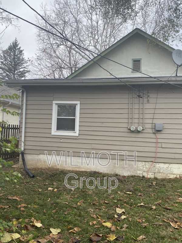 4020 Rookwood Ave - Photo 2 of 14