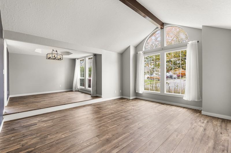 2981 Ne Beech Dr - Photo 2 of 27