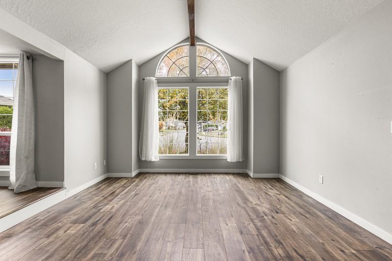 2981 Ne Beech Dr - Photo 3 of 27