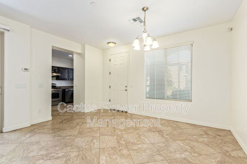 9249 W Meadow Dr - Photo 7 of 39