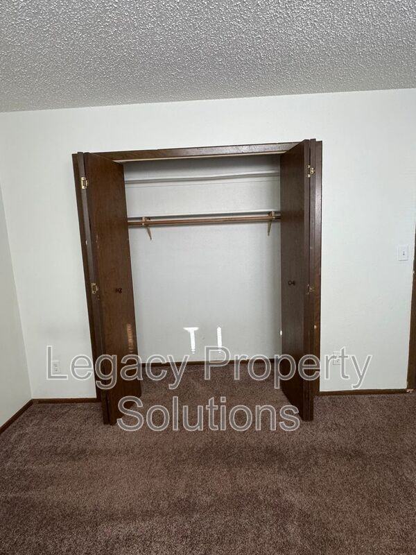 305 W Bismarck Expy N #6 - Photo 6 of 11