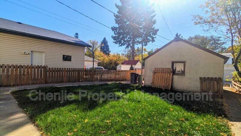 11455 80 Ave Nw - Photo 2 of 20