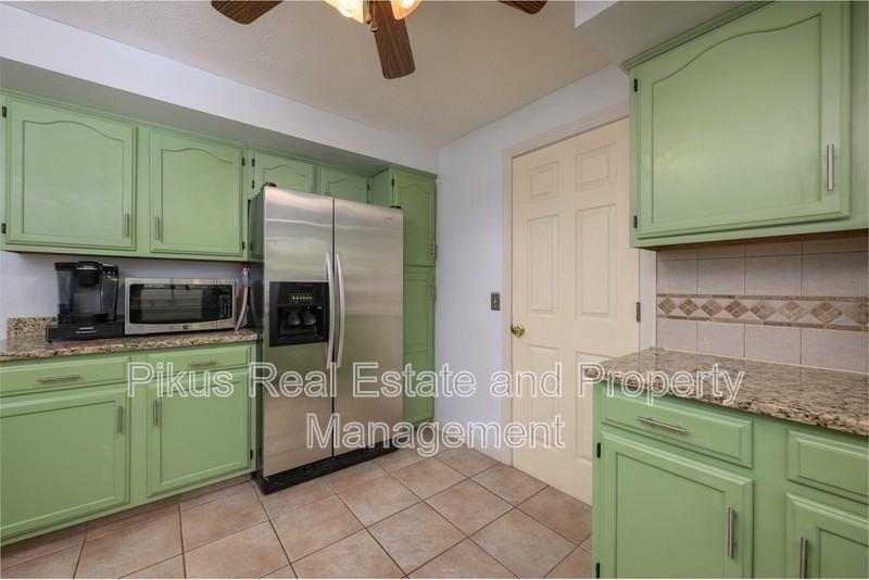 8294 Whiteridge Cir Nw - Photo 5 of 30
