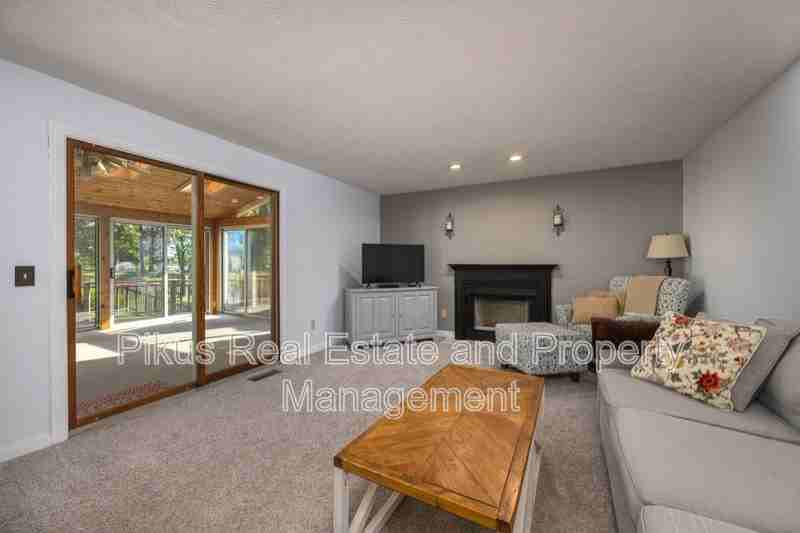 8294 Whiteridge Cir Nw - Photo 7 of 30