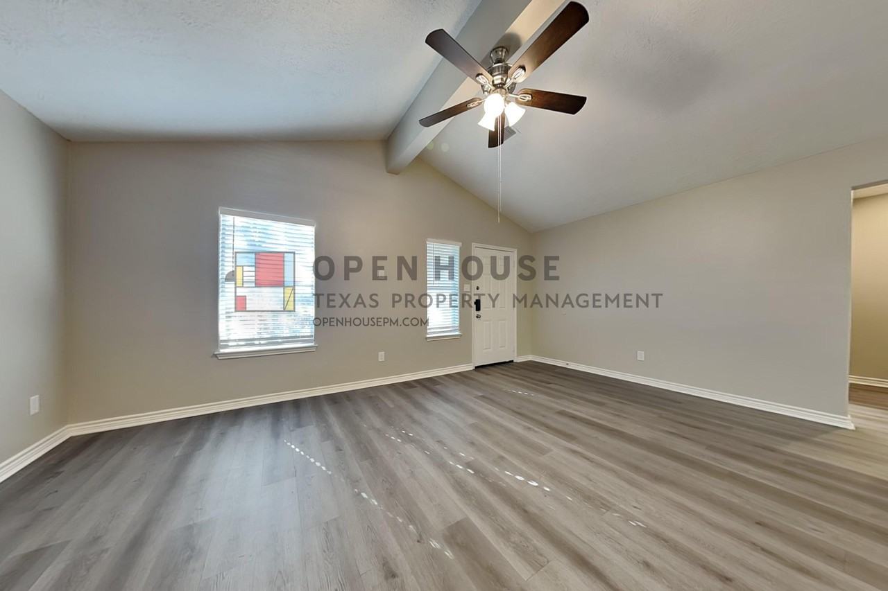 4938 Comal River Loop - Photo 3 of 24