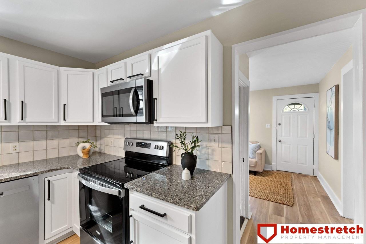 2110 Alameda Ave - Photo 2 of 11
