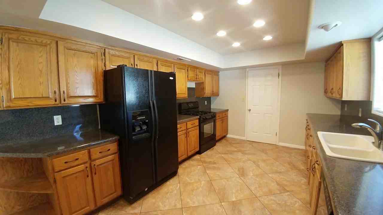 2396 Enorth Cir - Photo 2 of 13