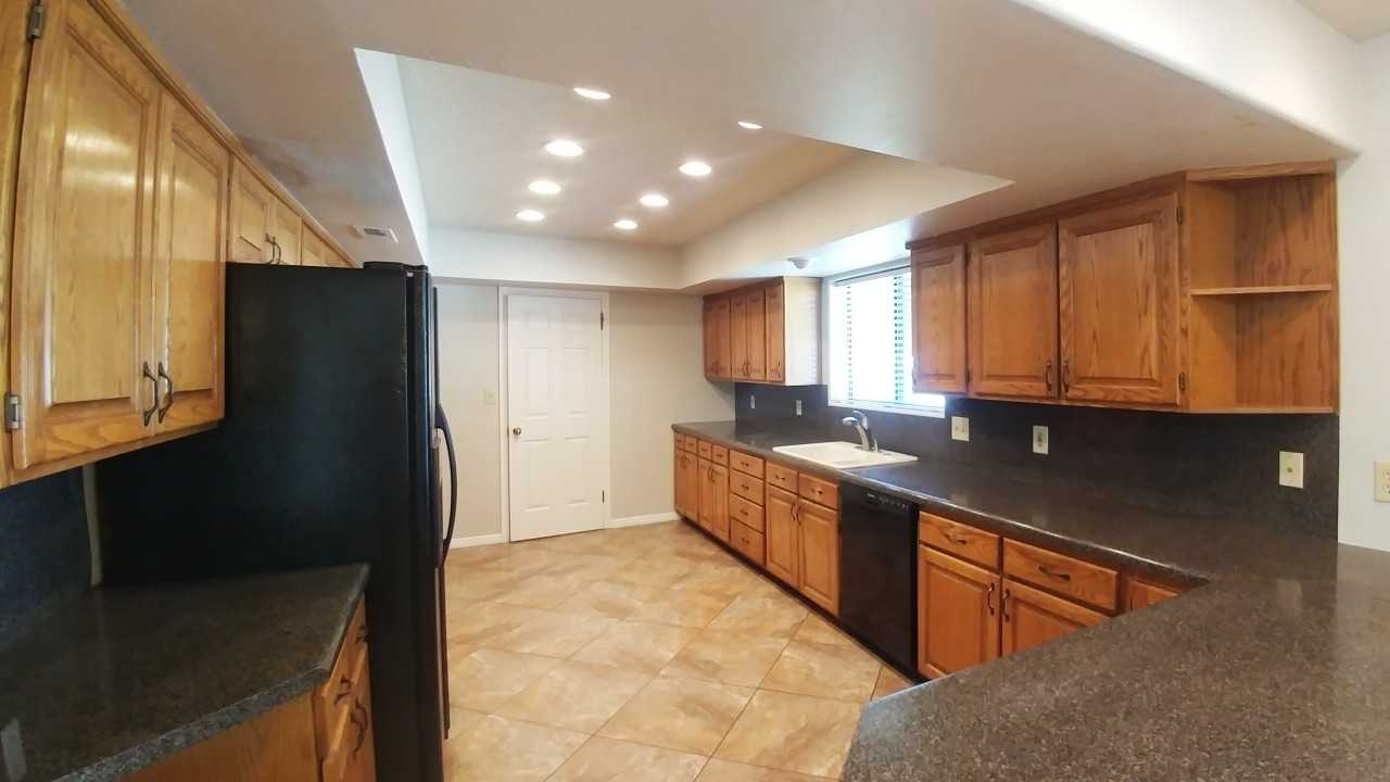 2396 Enorth Cir - Photo 3 of 13