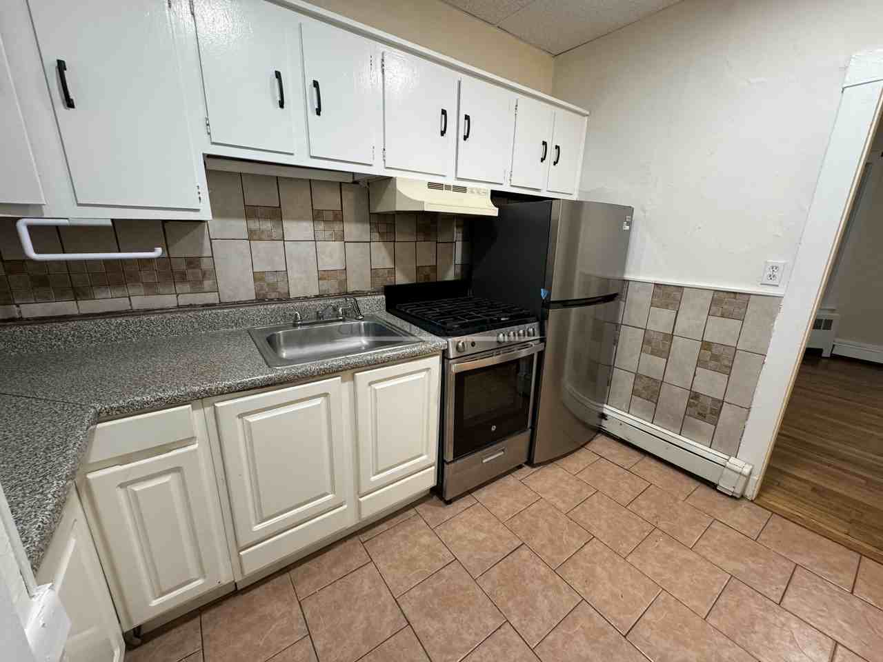 36 Bartlett Cres #1 - Photo 2 of 21
