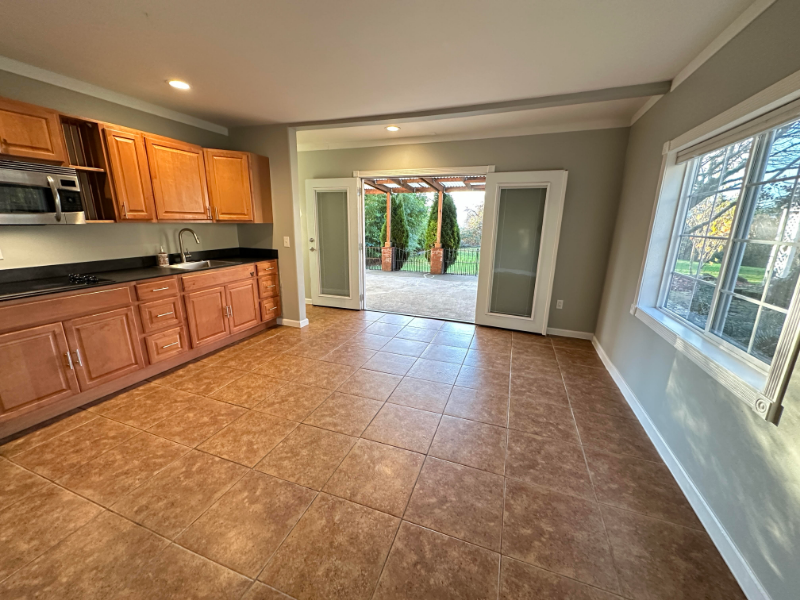 10255 Se 96th Ave. And Se King Way #C - Photo 2 of 11