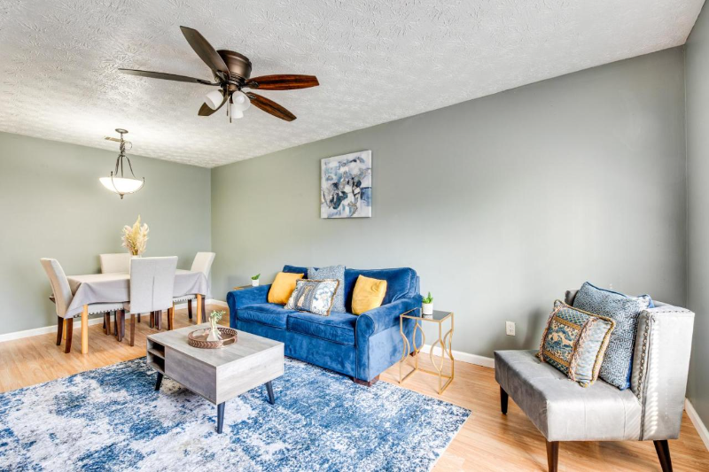 1739 Nutmeg St - Photo 3 of 27