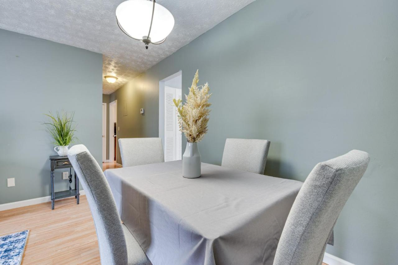 1739 Nutmeg St - Photo 5 of 27