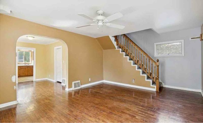 823 Maryland Ave - Photo 3 of 22