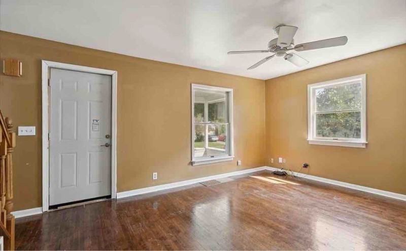 823 Maryland Ave - Photo 6 of 22