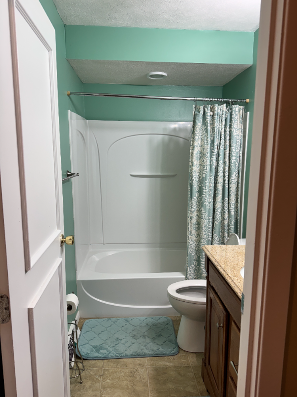 1242 Orchard Ave - Photo 2 of 6