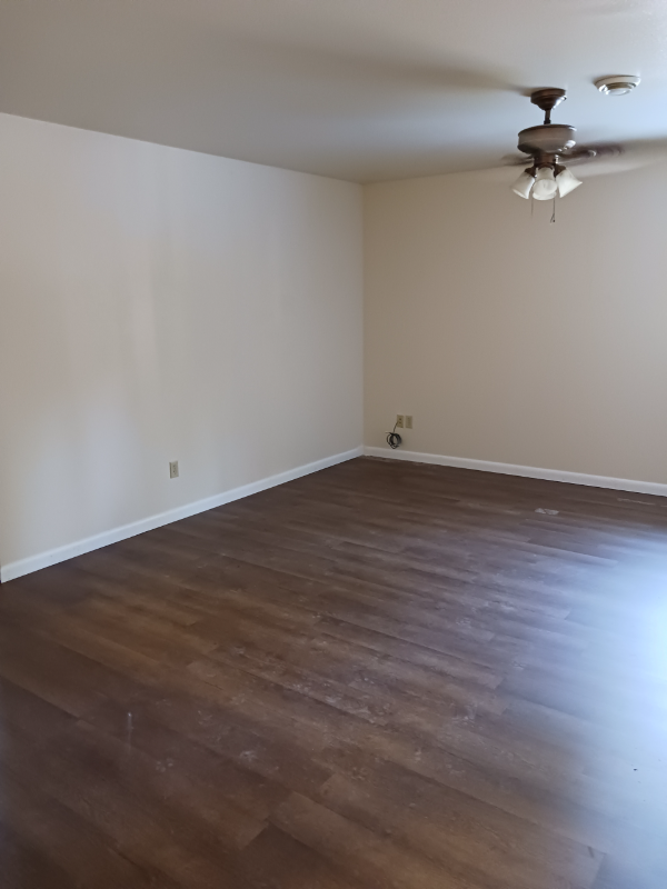 312 B St #312B - Photo 3 of 8