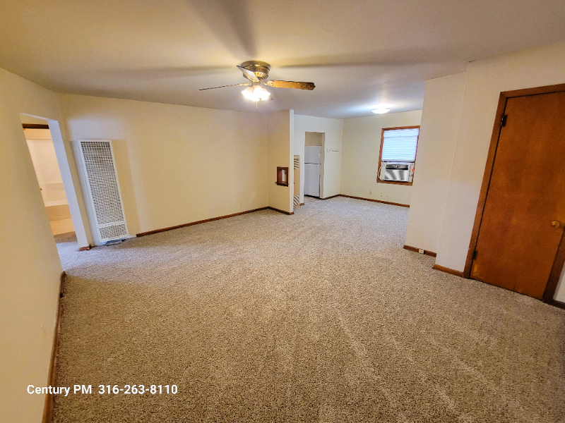 457 N Fern St - Photo 5 of 12