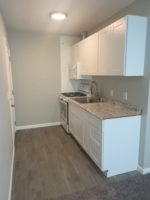 131 Lindbergh St #1 - Photo 5 of 8