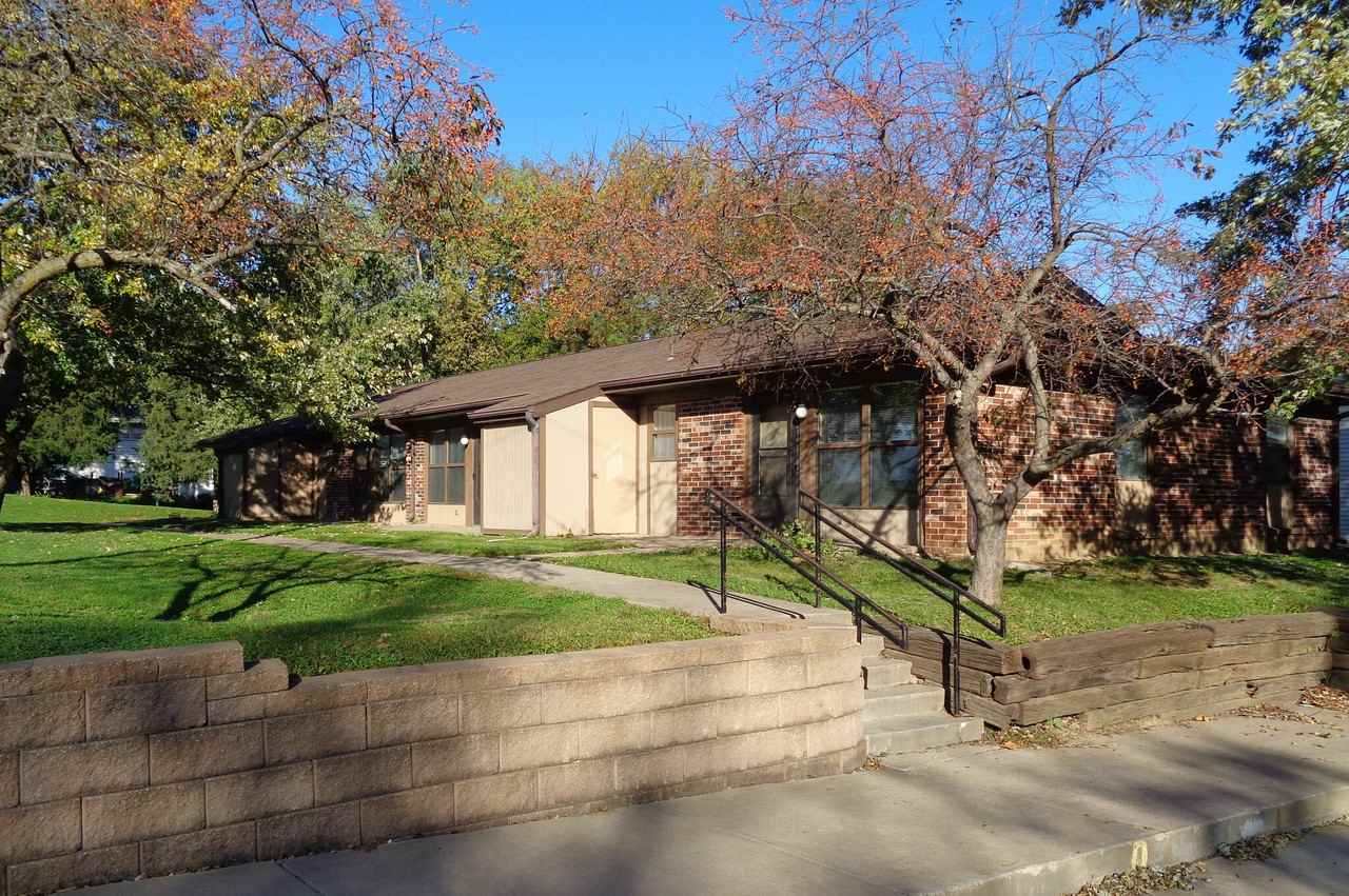 Oak Hill Apartments - Photo 5 of 6