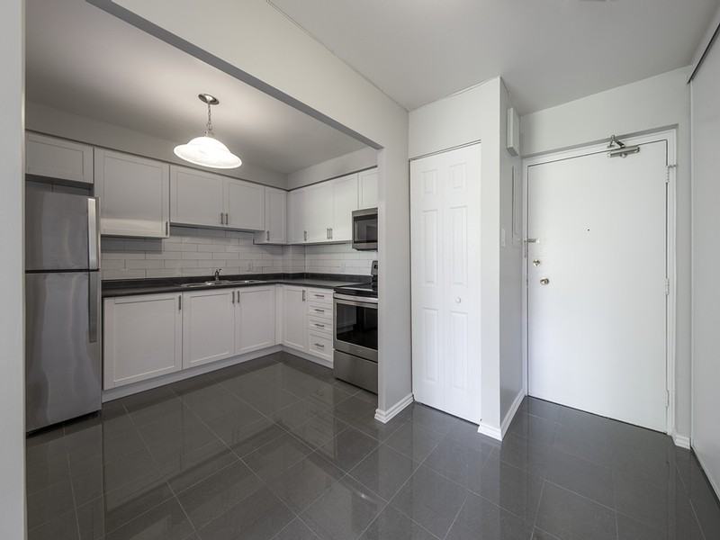 1340-1360 Kensington Parkway - Photo 2 of 10