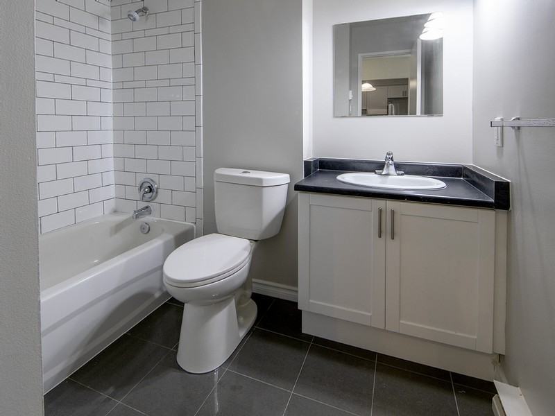 1340-1360 Kensington Parkway - Photo 3 of 10